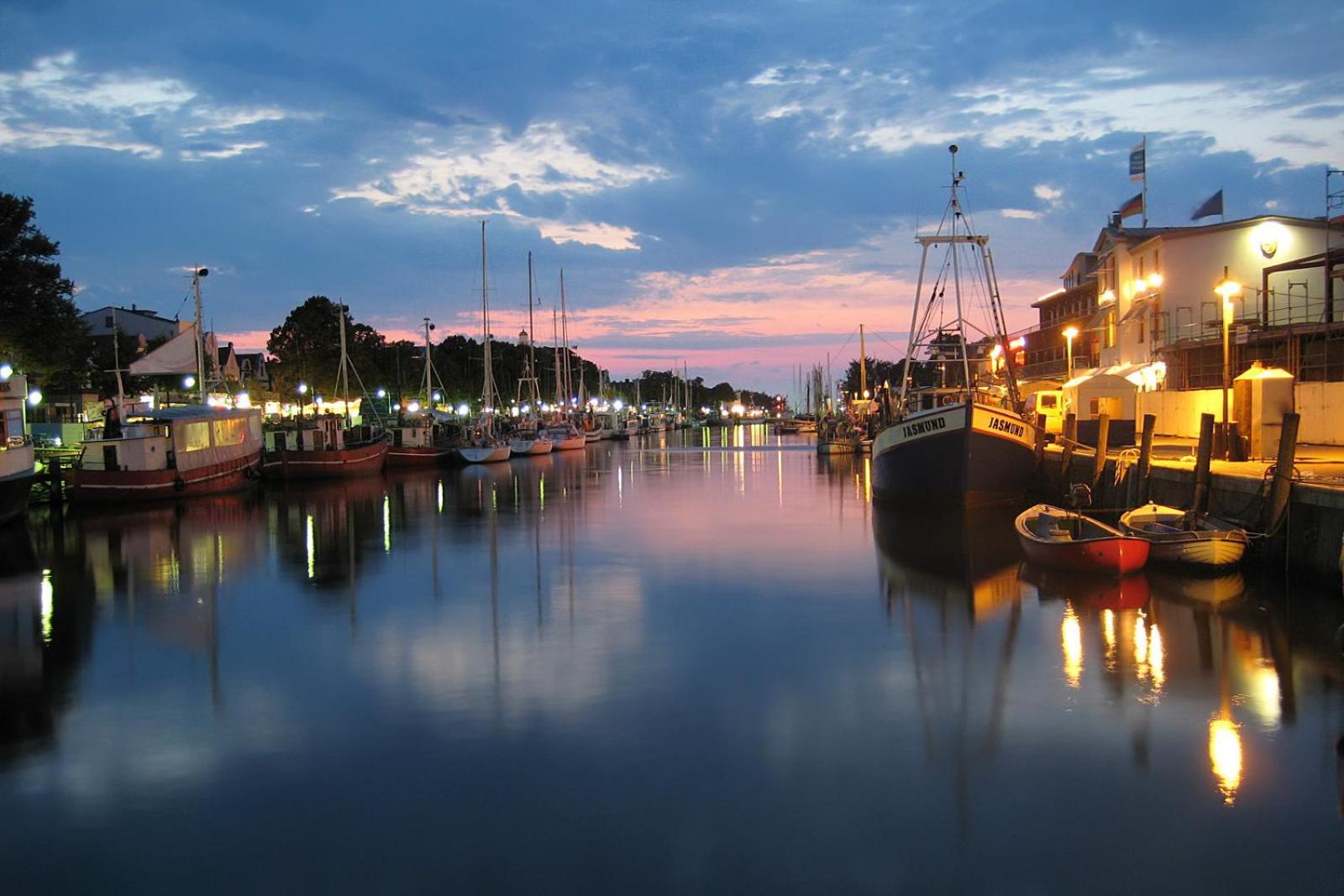 Kuschelecke, 100M Zum Alten Strom Rostock Exteriér fotografie